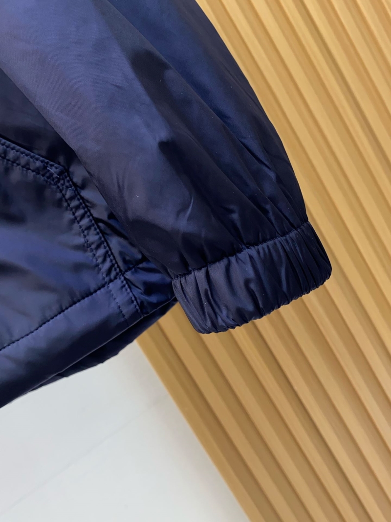 Pra*a outwear